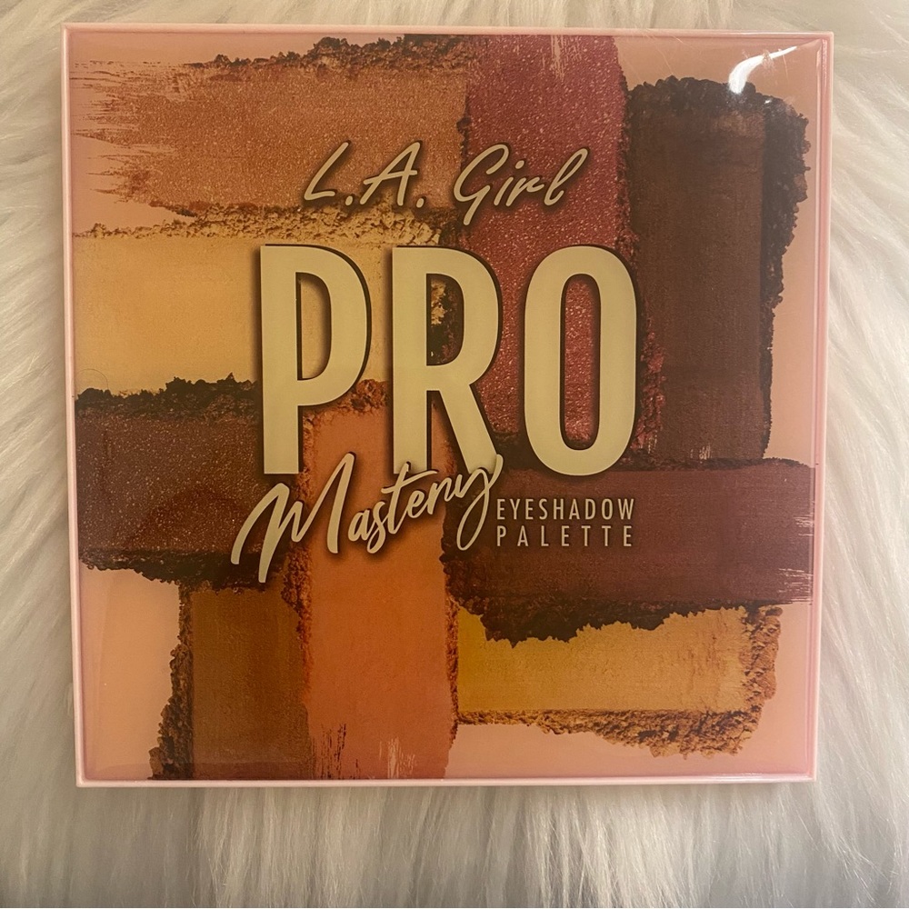 NeW LA girl eyeshadow palette 🌸 - Picture 4 of 9